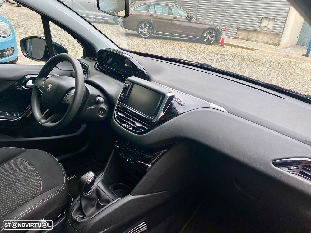 Peugeot 208 1.2 VTi Allure - 22