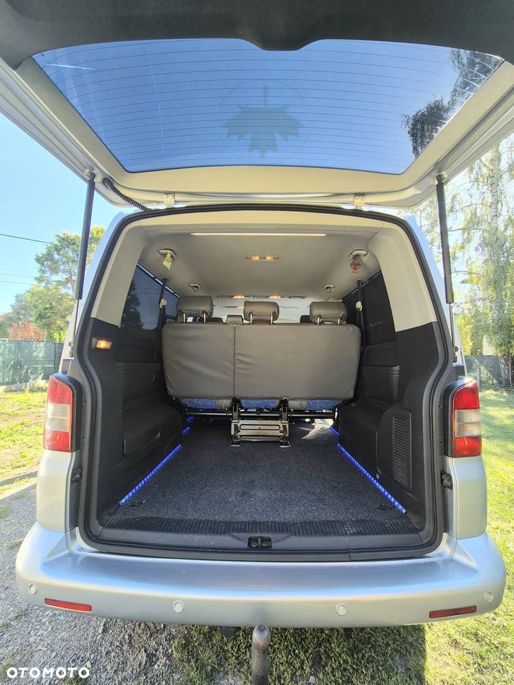 Volkswagen Caravelle - 22