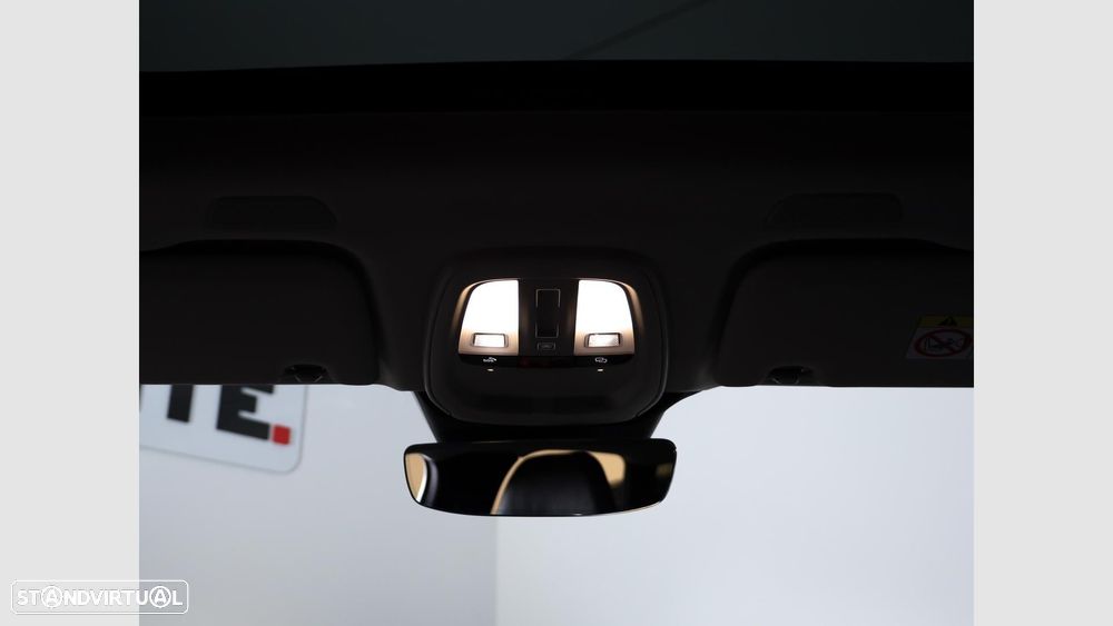 Volvo XC 60 2.0 T6 PHEV Plus Dark AWD - 15