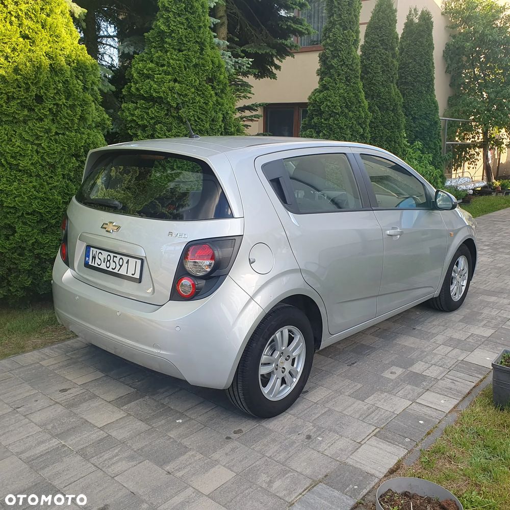 Chevrolet Aveo 1.4 16V LS Design+ - 8