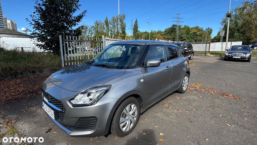 Suzuki Swift 1.2 Premium Plus CVT - 4