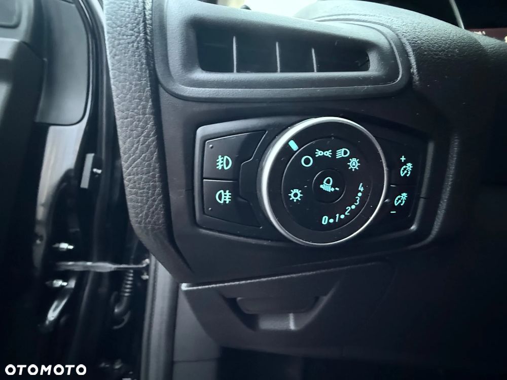 Ford Focus 1.5 EcoBlue Start-Stopp-System TITANIUM - 20