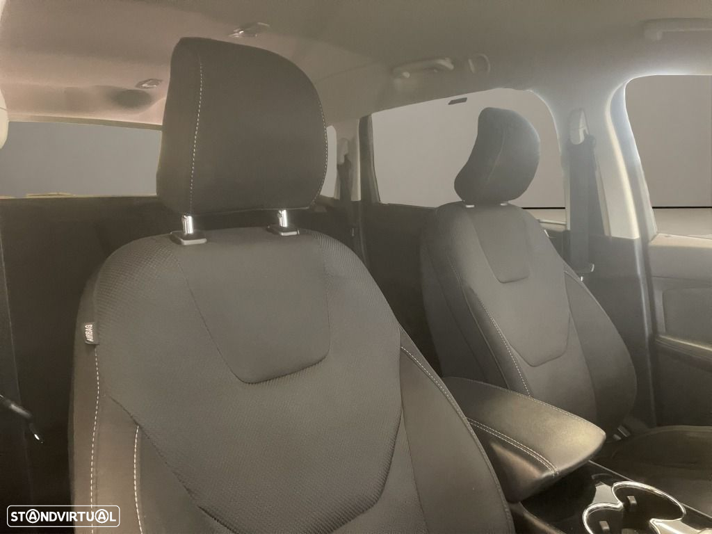 Ford S-Max 2.0 TDCi Titanium - 12