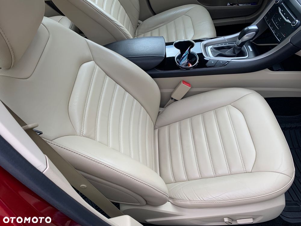 Ford Fusion - 10
