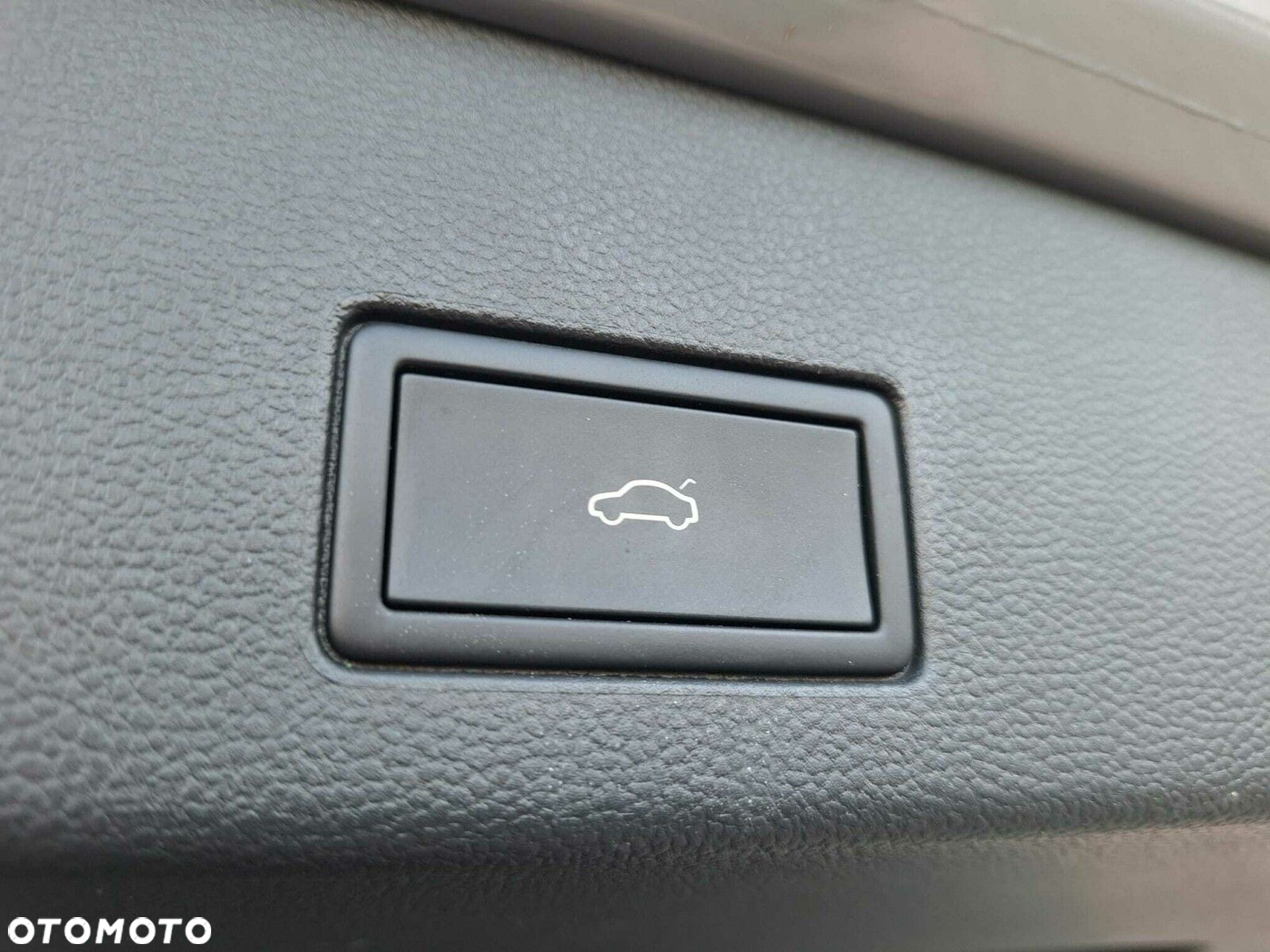 Volkswagen Golf - 23