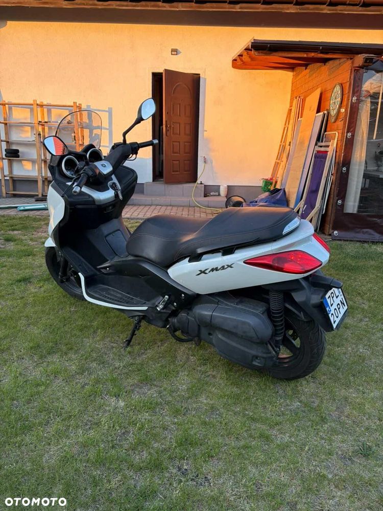 Yamaha X-max - 5