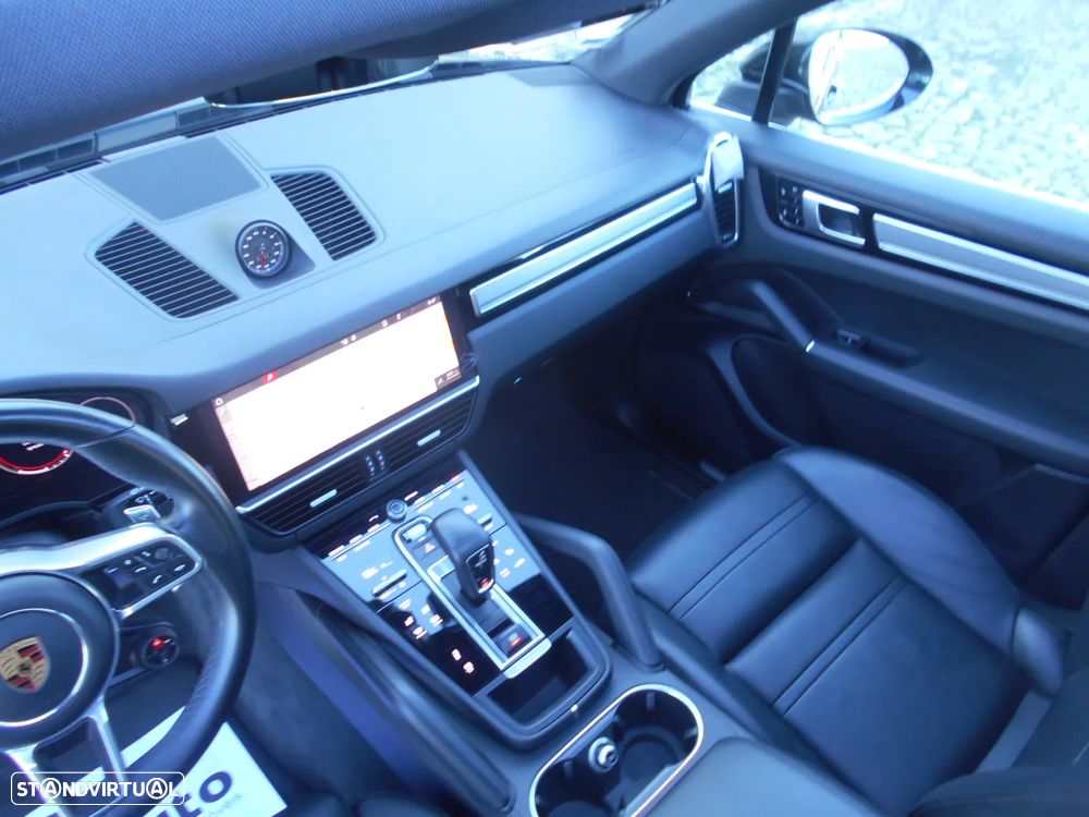 Porsche Cayenne S Platinum Edition - 46