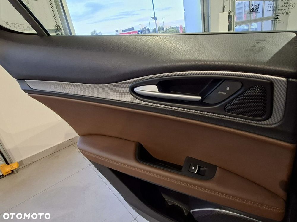 Alfa Romeo Stelvio 2.0 Turbo Veloce Q4 - 21