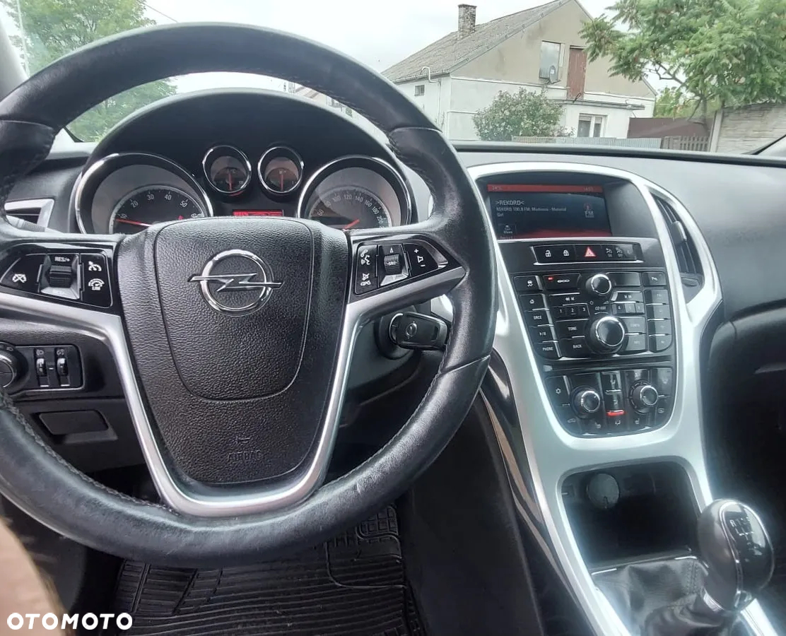 Opel Astra 1.4 Turbo Design Edition - 11