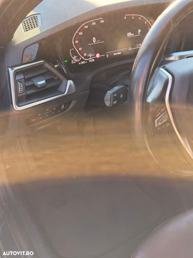 BMW Seria 3 318d Aut. Luxury Line - 13