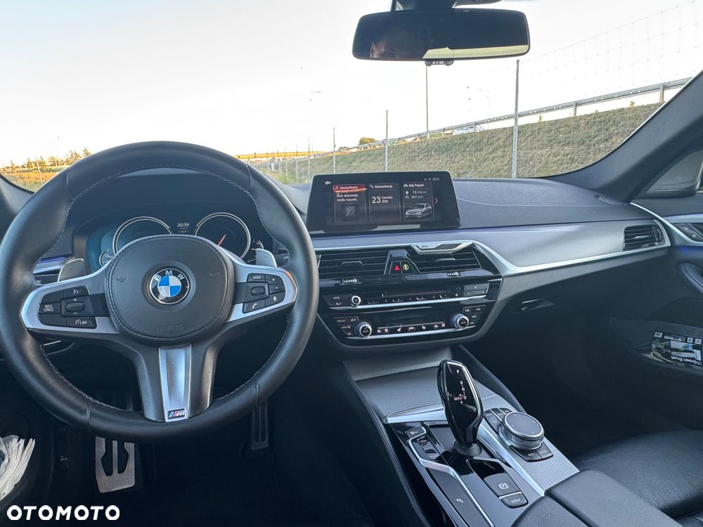 BMW Seria 5 520d M Sport - 19