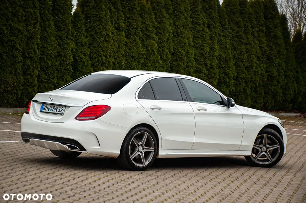 Mercedes-Benz Klasa C 200 7G-TRONIC AMG Line - 36