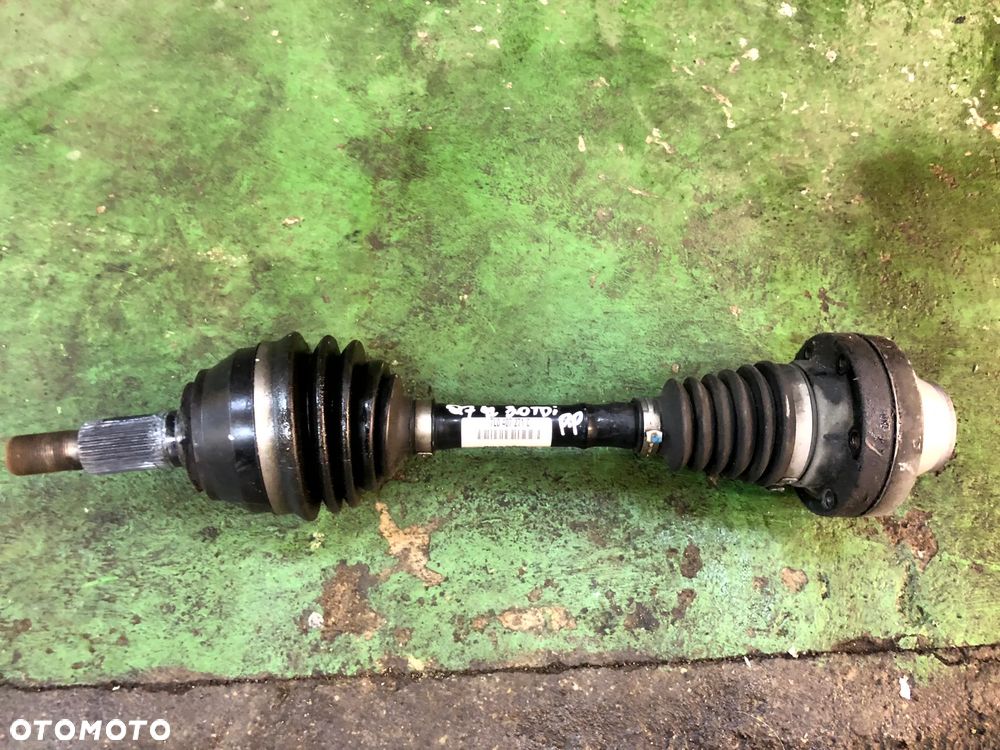 AUDI Q7 4L VW TOUAREG 7L 3.0 TDI PÓŁOŚ PRZÓD PRZEDNIA PRAWA 7L0407271C