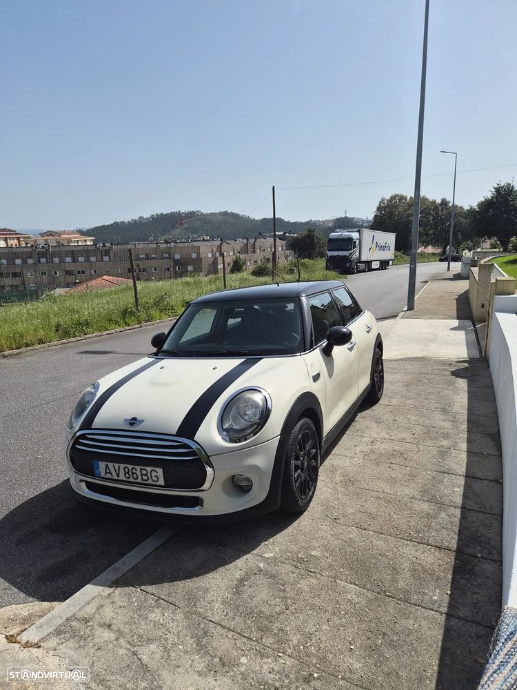 MINI 5 Portas Cooper D - 4