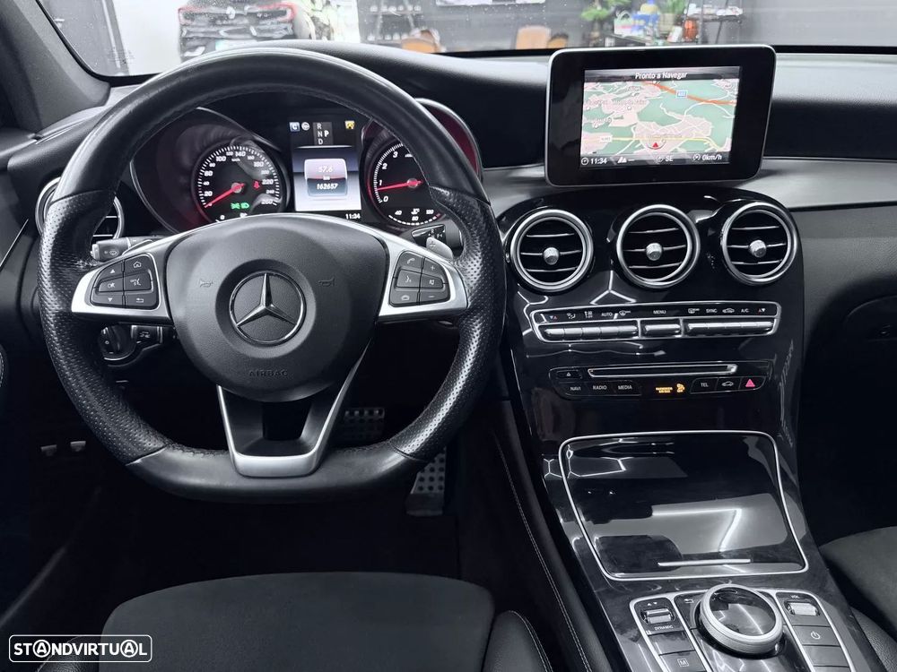 Mercedes-Benz GLC 250 4Matic 9G-TRONIC AMG Line - 28