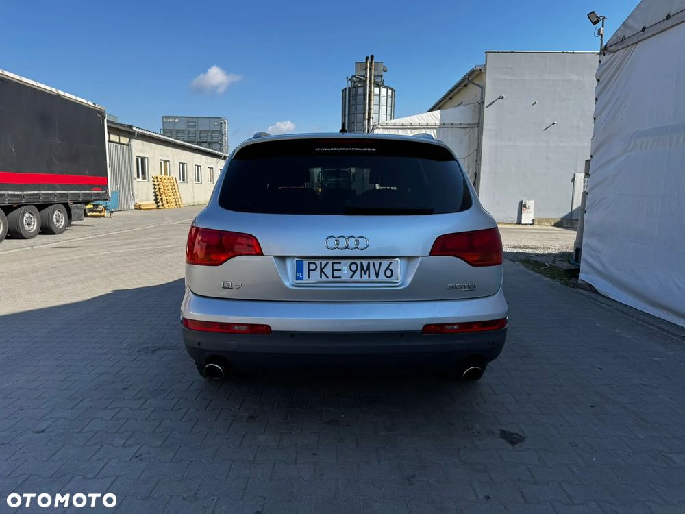 Audi Q7 3.0 TDI Quattro Tiptronic - 5