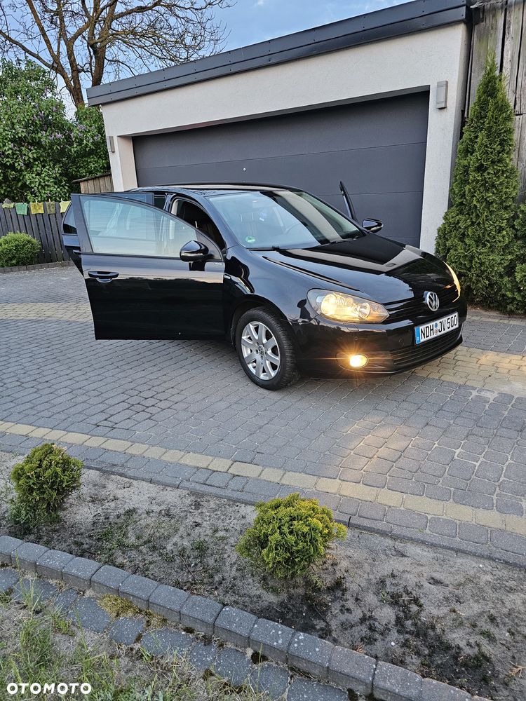 Volkswagen Golf 1.6 TDI DPF BlueMotion Technology MATCH - 17