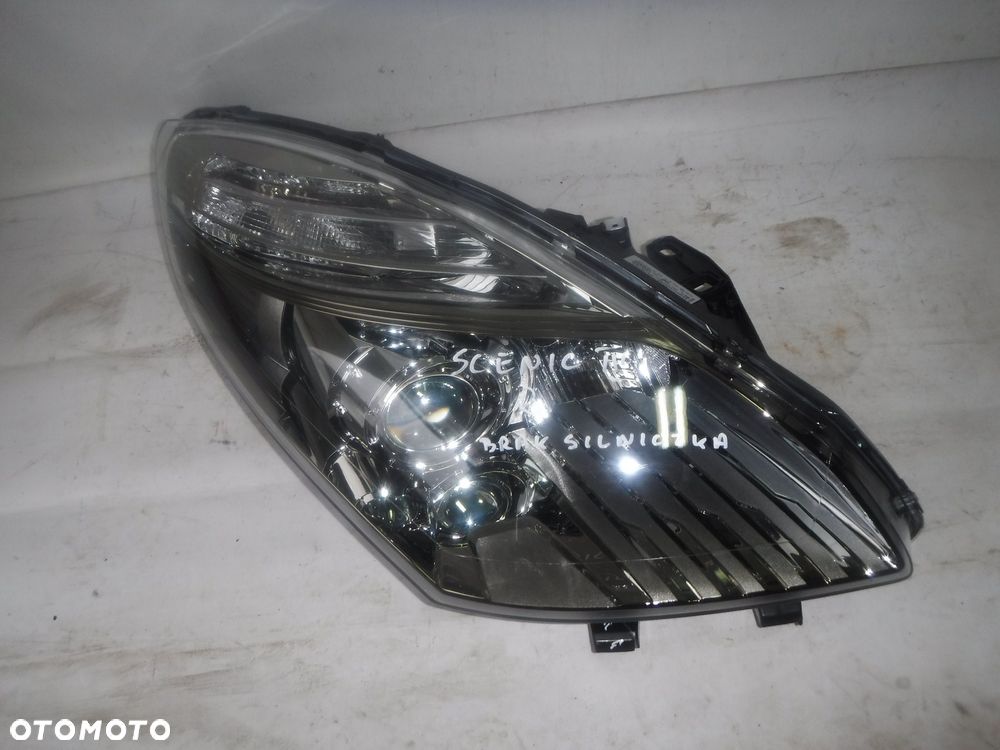 RENAULT SCENIC  III 3 LAMPA PRZÓD srebrna bienon PRAWA NOWA USZK - 1