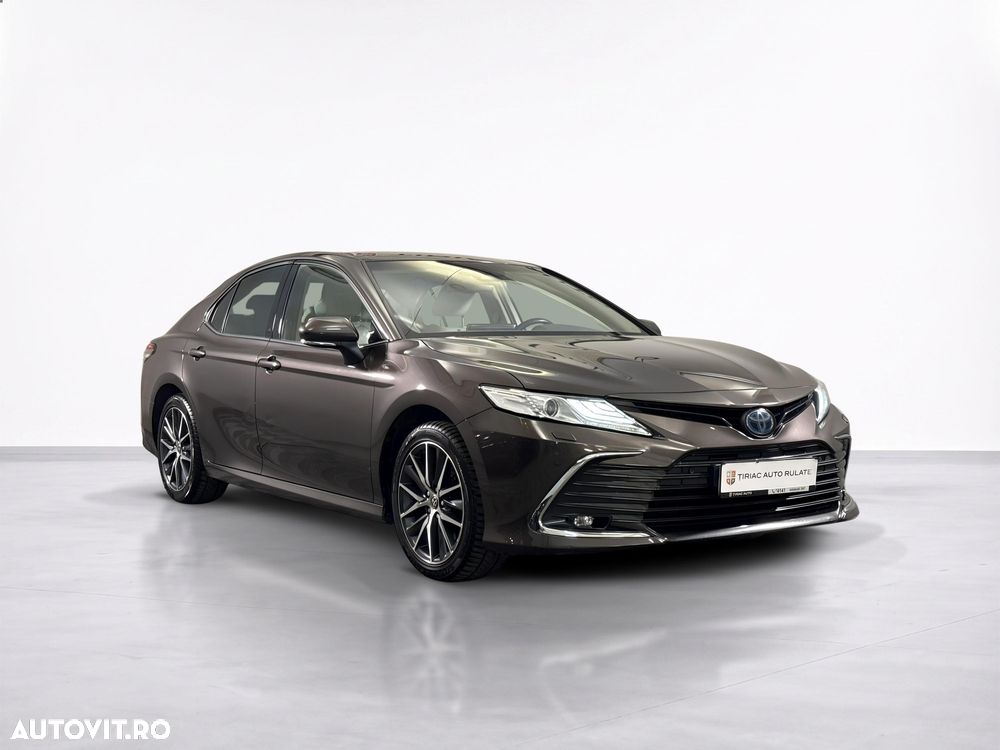 Toyota Camry - 8