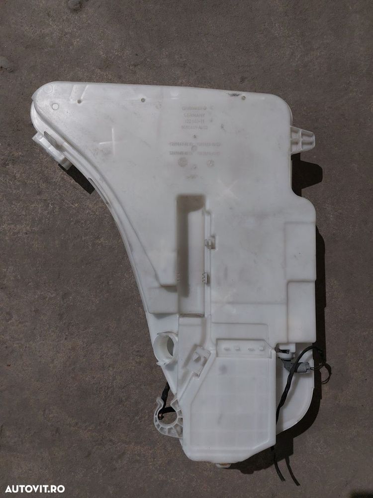 Vas lichid parbriz cu pompite BMW F10 F11 Cod 8050439 - 2