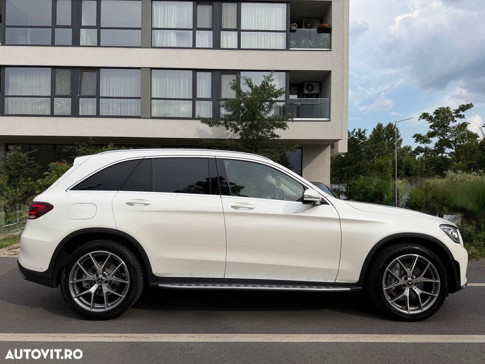 Mercedes-Benz GLC 300 d 4MATIC 9G-TRONIC AMG Line Plus - 11