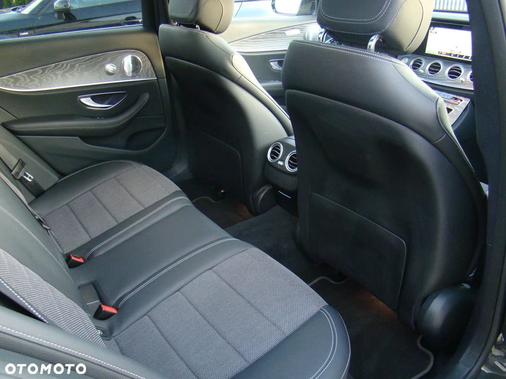 Mercedes-Benz Klasa E 300 de 9G-TRONIC AMG Line - 33