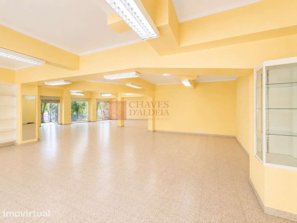 PÓVOA DE SANTO ADRIÃO - ARRENDA-SE LOJA COM 180 M2 - Grande imagem: 3/9