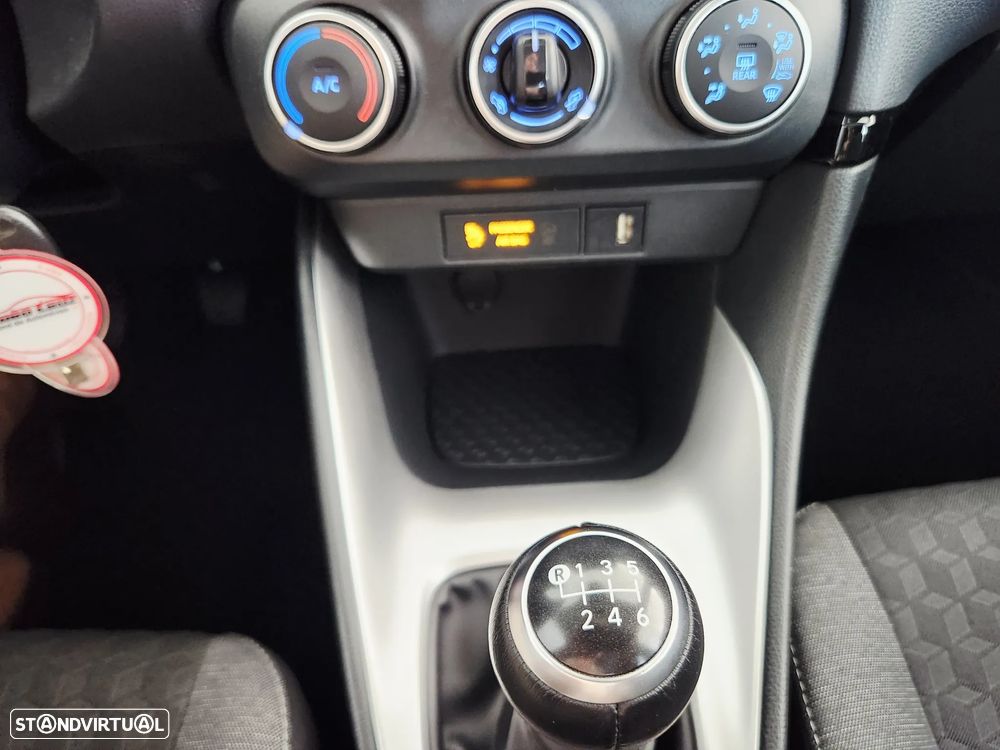 Toyota Yaris 1.5 VVT-i Style - 45