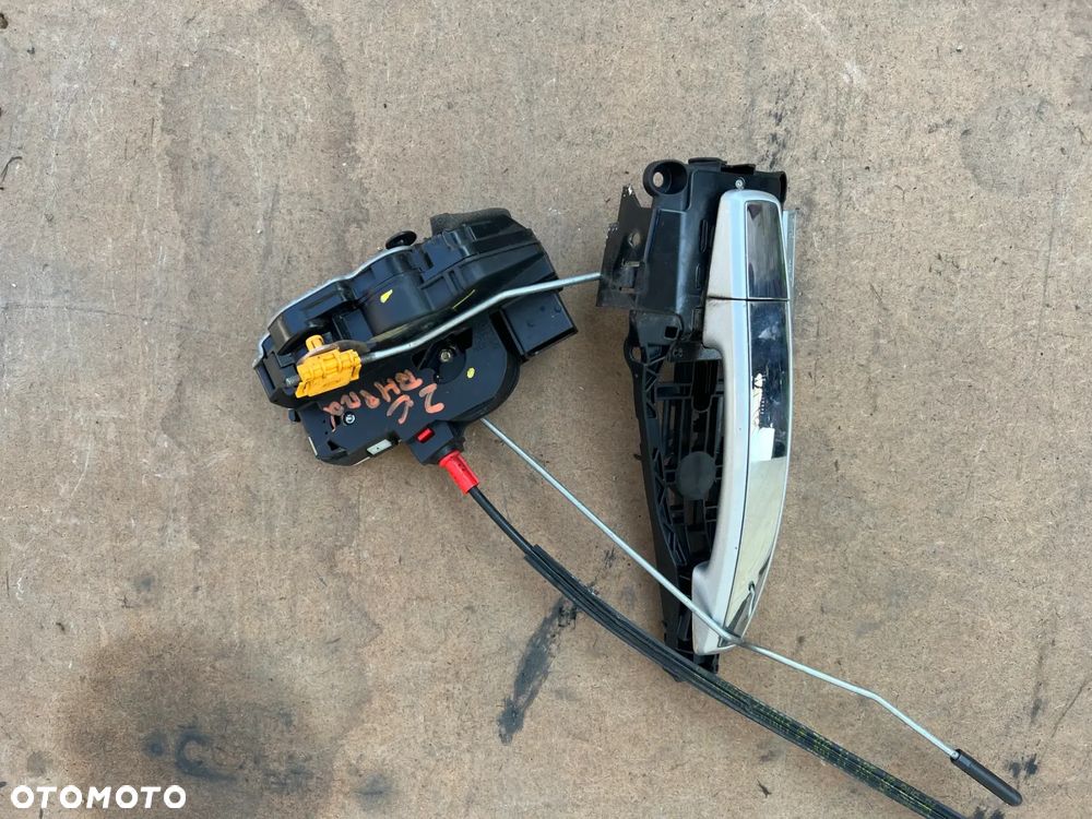 Opel Zafira C zamek drzwi przednich przód prawyy - 1