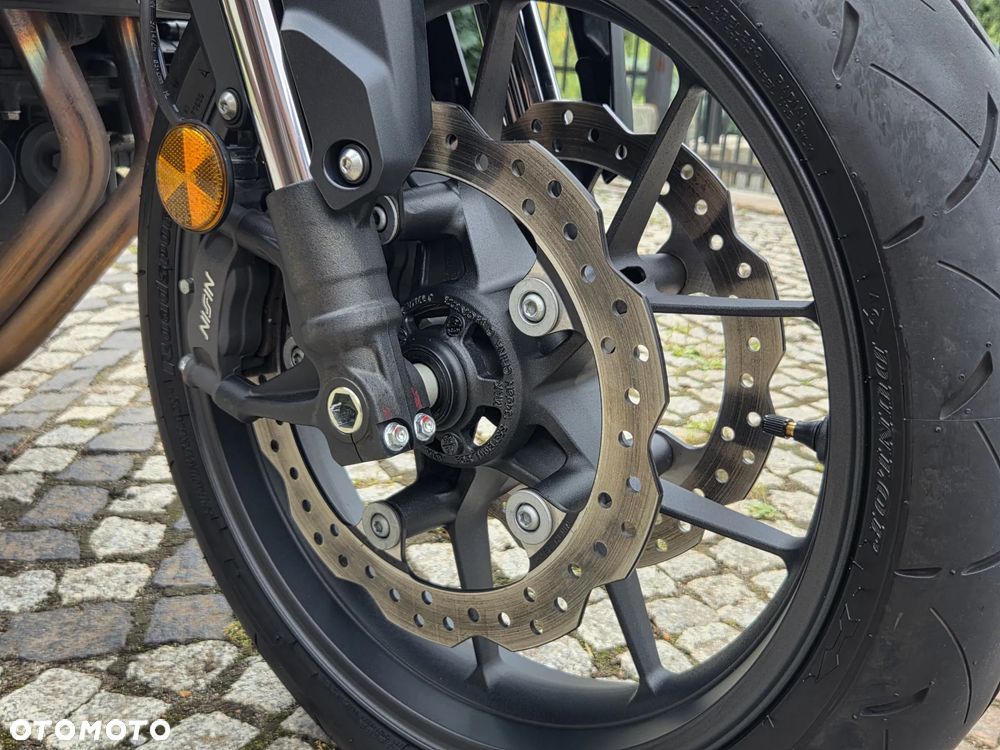 Honda CB - 16