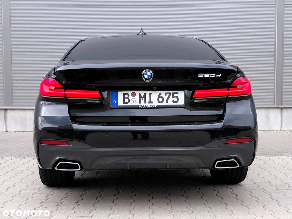 BMW Seria 5 520d M Sport Edition - 9
