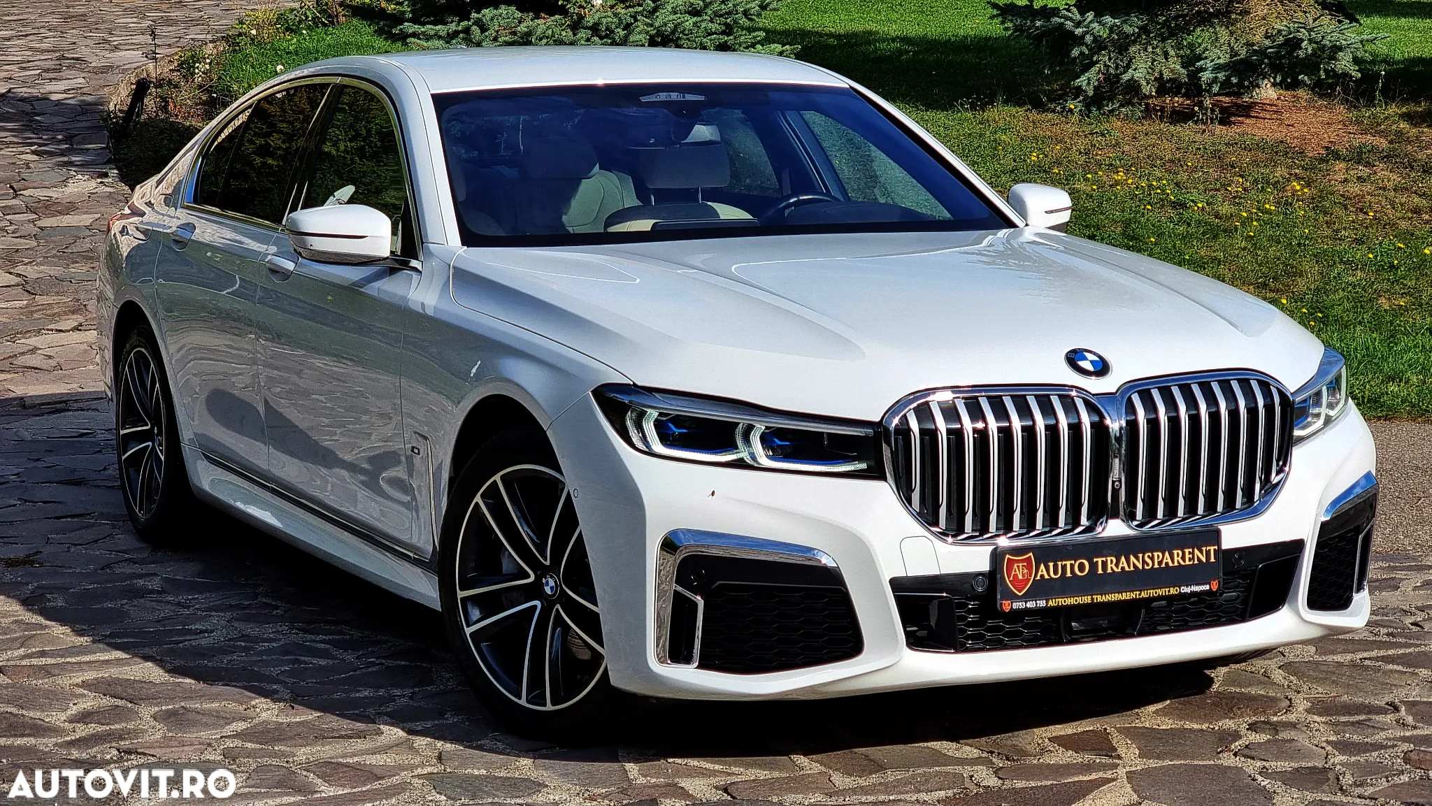 BMW Seria 7 745e - 35