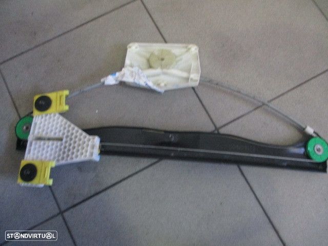 Elevador Sem Motor 8P4839462A AUDI A3 2008 5P TD AUDI A3 8P SPORTBACK 2008 2.0TDI 140CV 5P CINZA AUDI A3 2009 2.0TDI 170CV 5P PRETO TD - 2