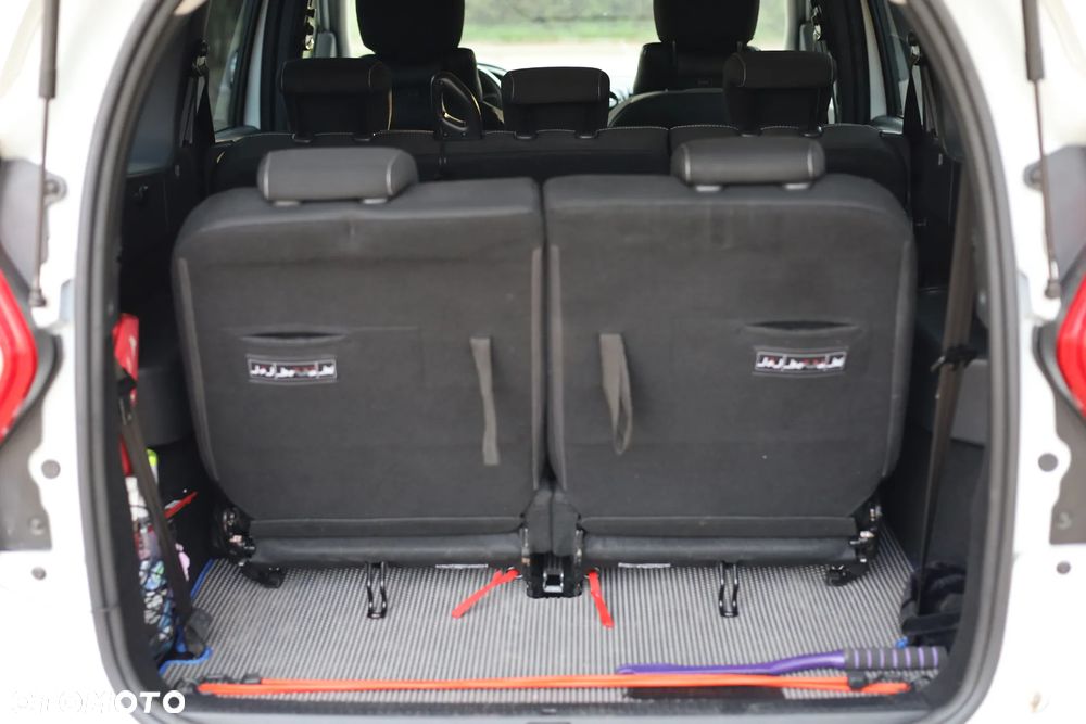 Dacia Lodgy 1.6 SCe Stepway S&S - 30
