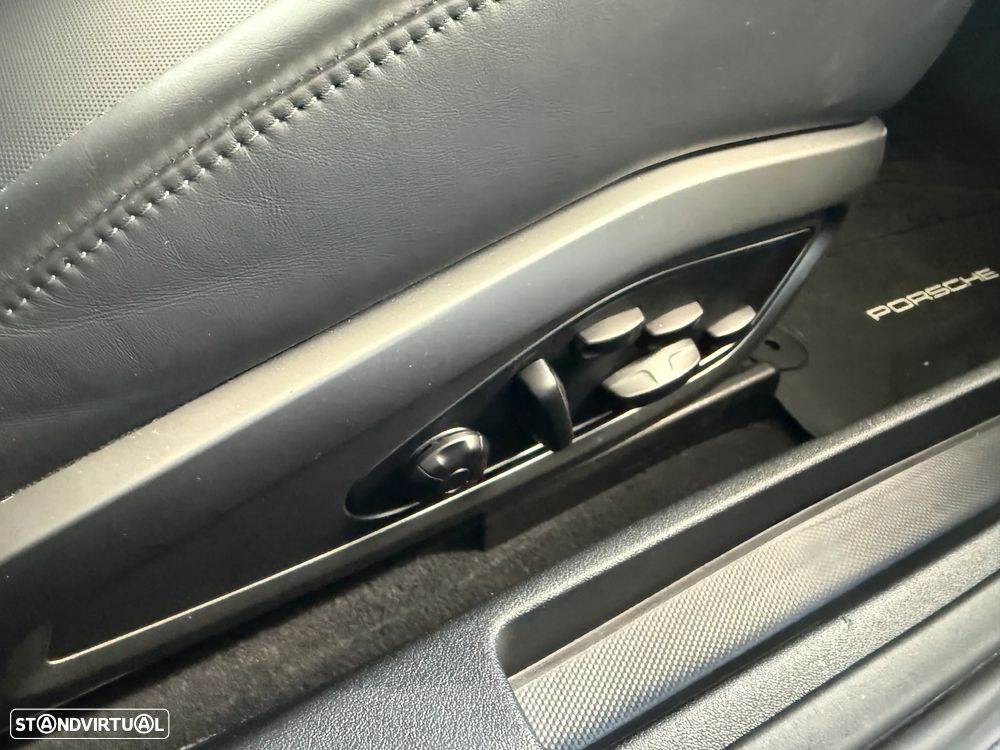 Porsche 911 (992) Turbo S PDK - 20