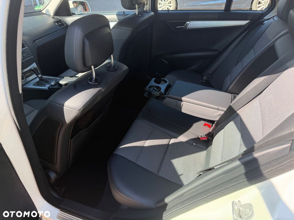 Mercedes-Benz Klasa C 180 Kompressor Automatik BlueEFFICIENCY Avantgarde - 19