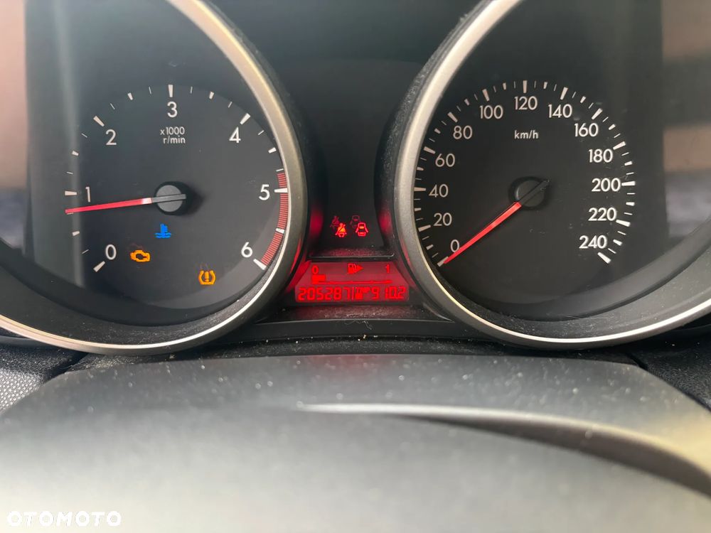 Mazda 3 1.6 CD Exclusive + - 5
