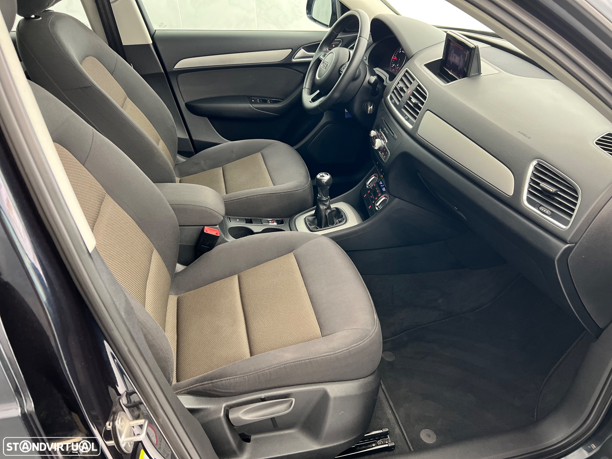 Audi Q3 2.0 TDI Attraction - 40