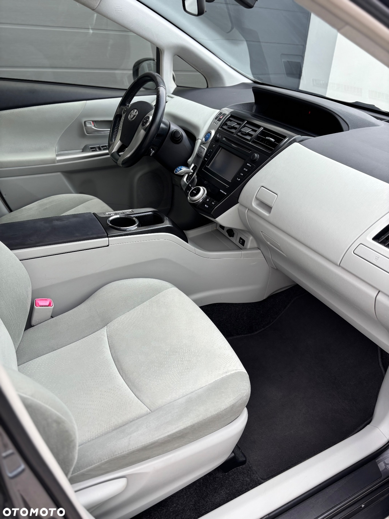 Toyota Prius+ (Hybrid) Life - 22