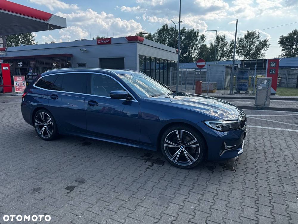 BMW Seria 3 320d xDrive - 11