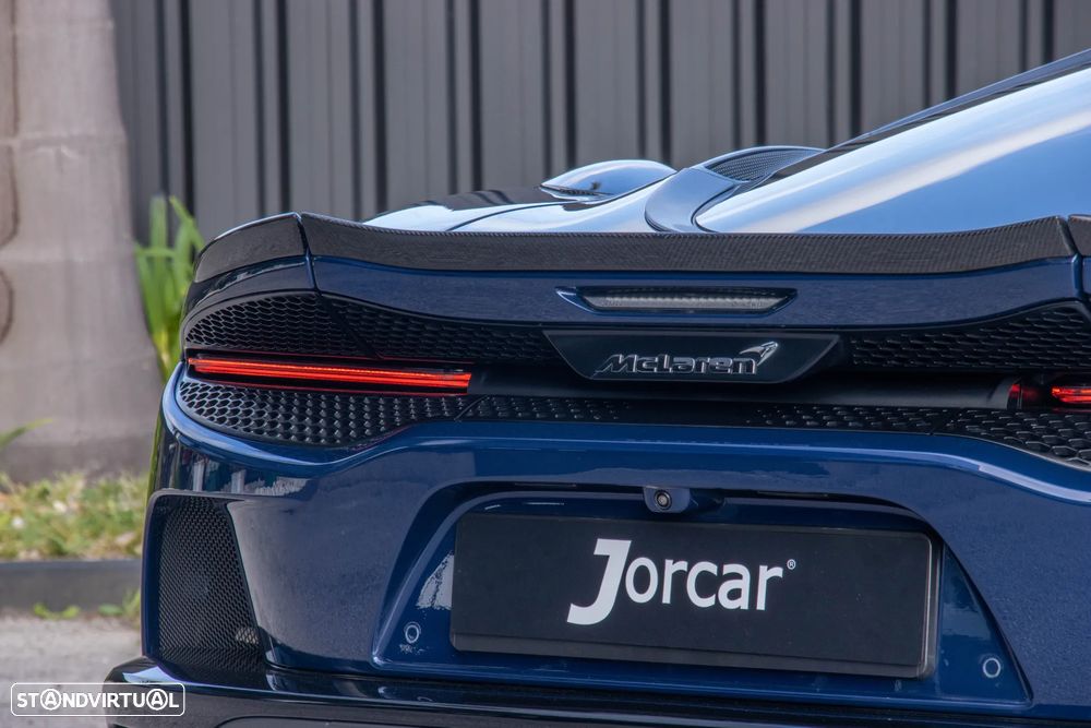 McLaren GT 4.0 Twin-Turbo V8 - 23