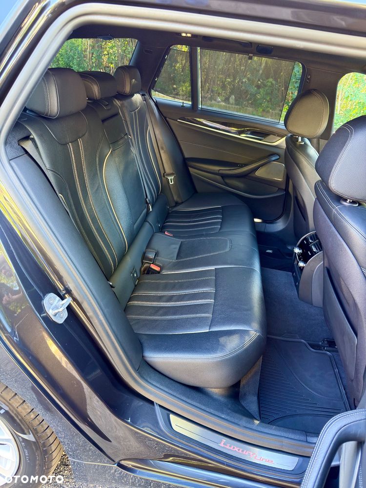 BMW Seria 5 520d Luxury Line - 11