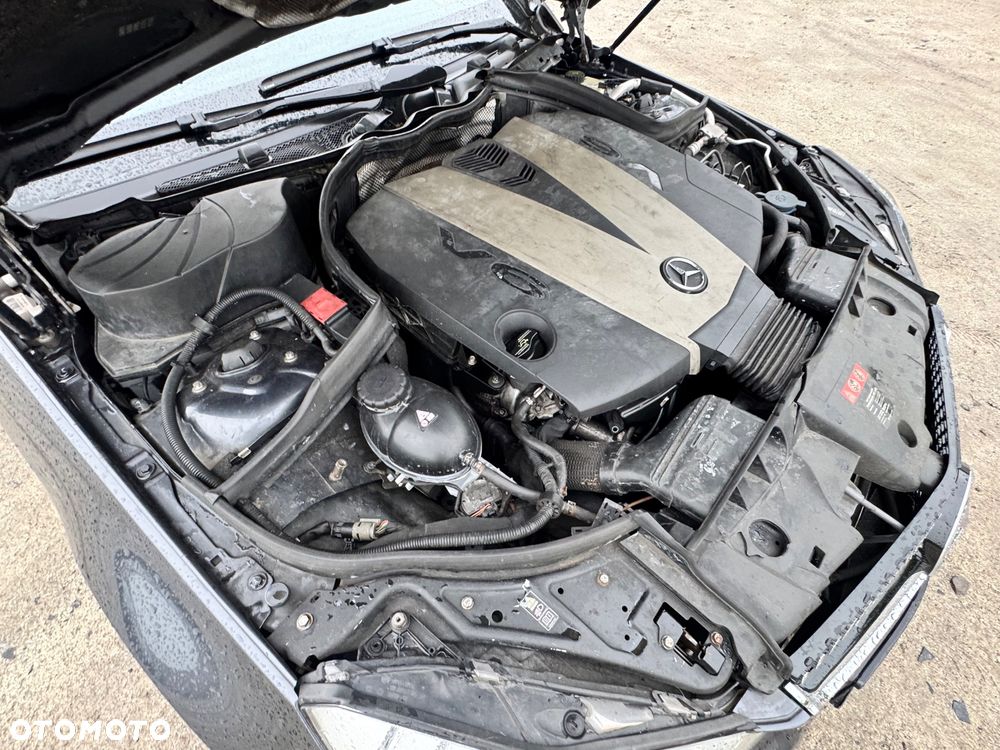 Mercedes-Benz Klasa E 350 CDI DPF BlueEFFICIENCY 7G-TRONIC Avantgarde - 23