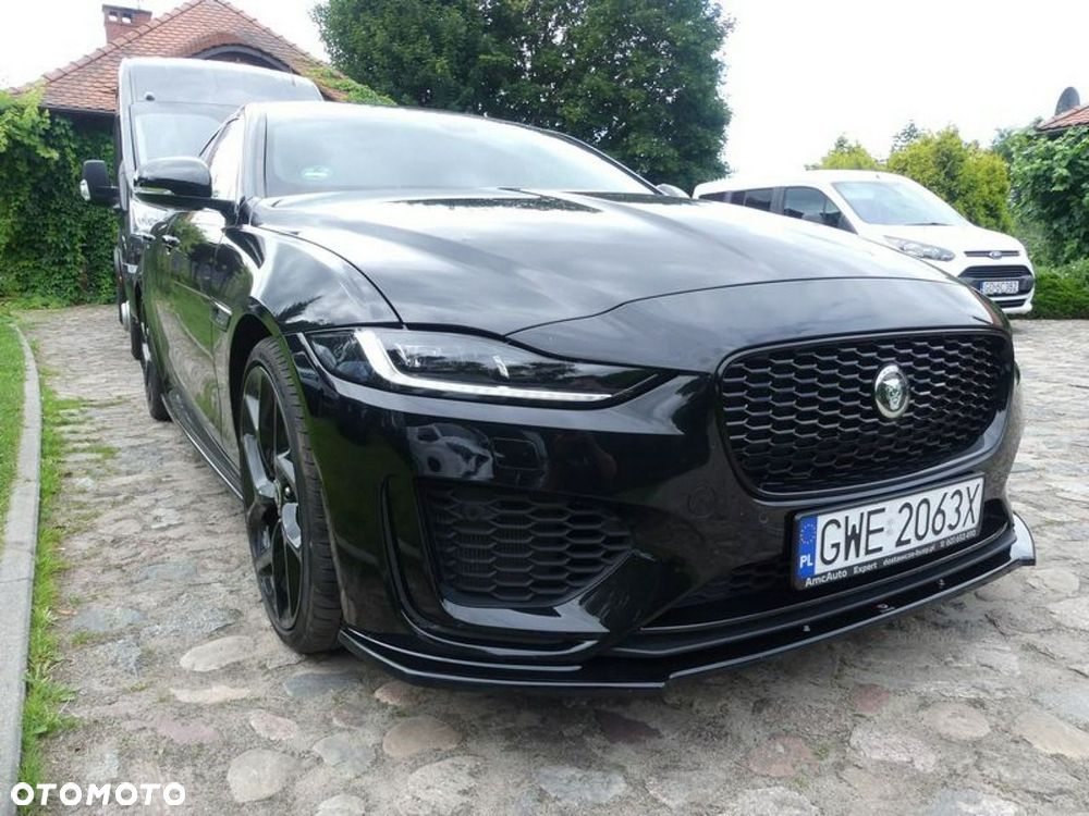 Jaguar XE 2.0 T AWD R-Sport - 20