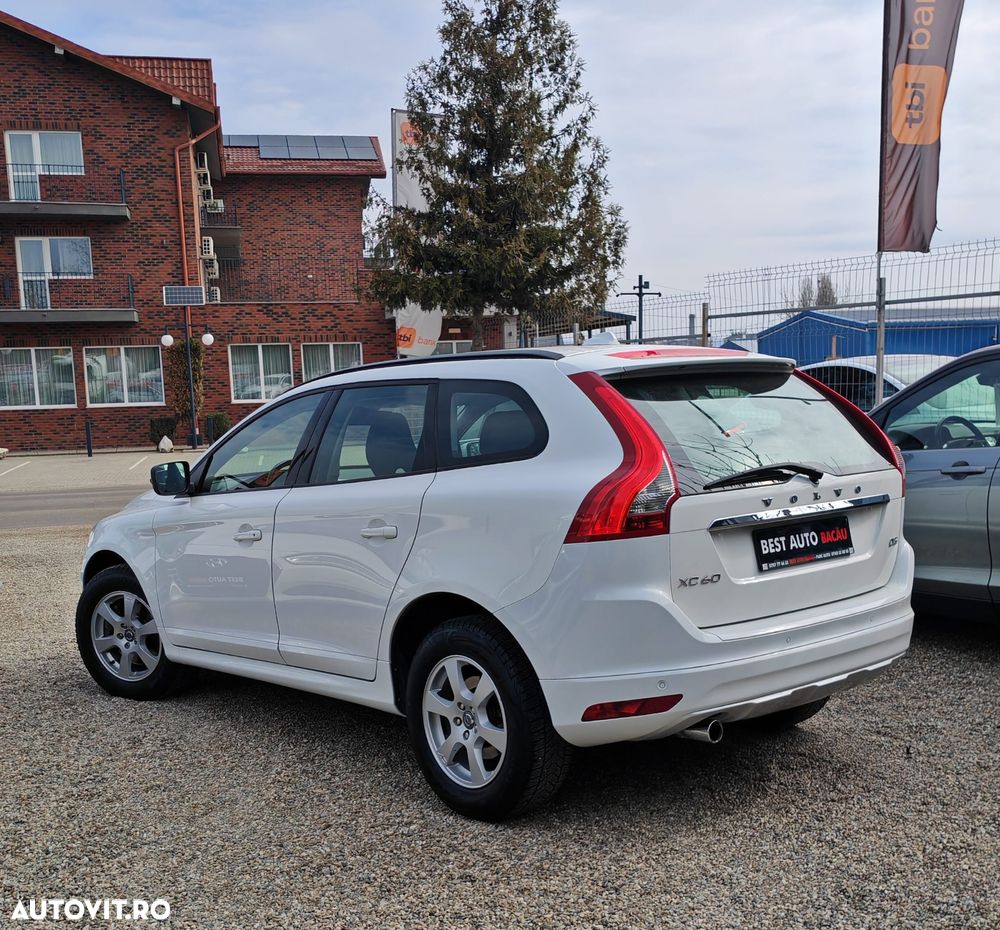 Volvo XC 60 D3 Geartronic Momentum - 2