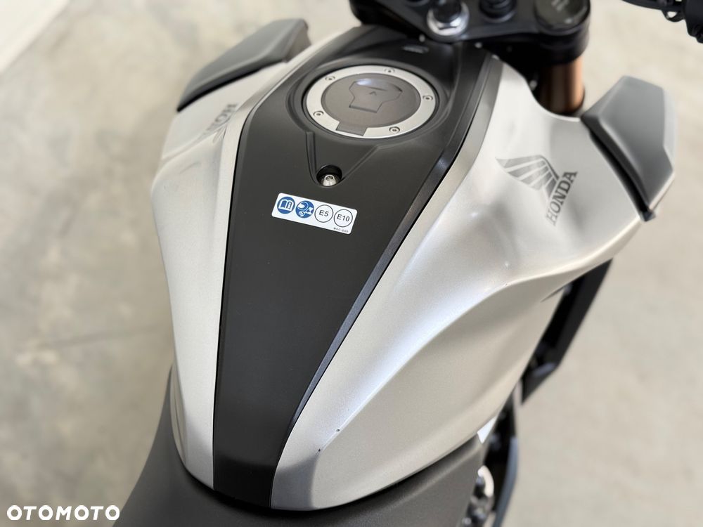 Honda CB - 20
