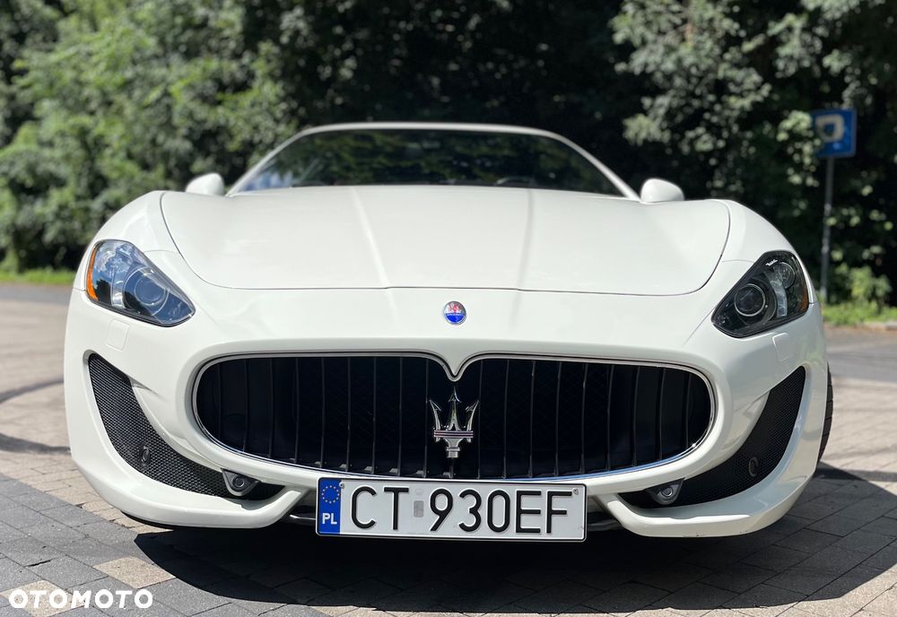Maserati GranCabrio Sport - 11