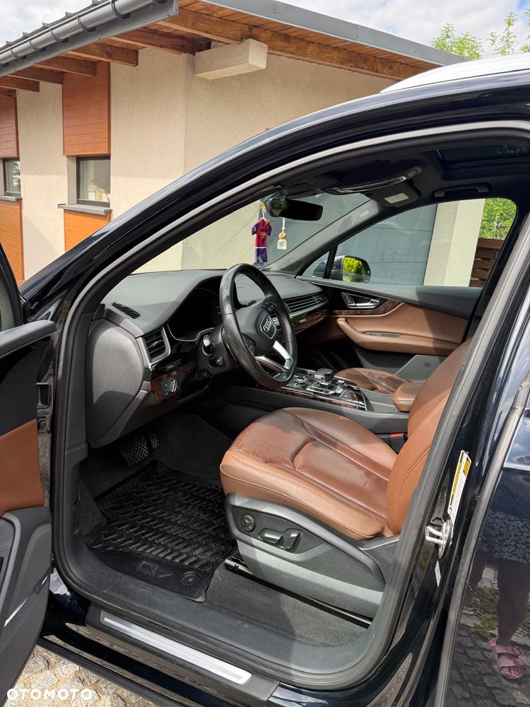 Audi Q7 - 10
