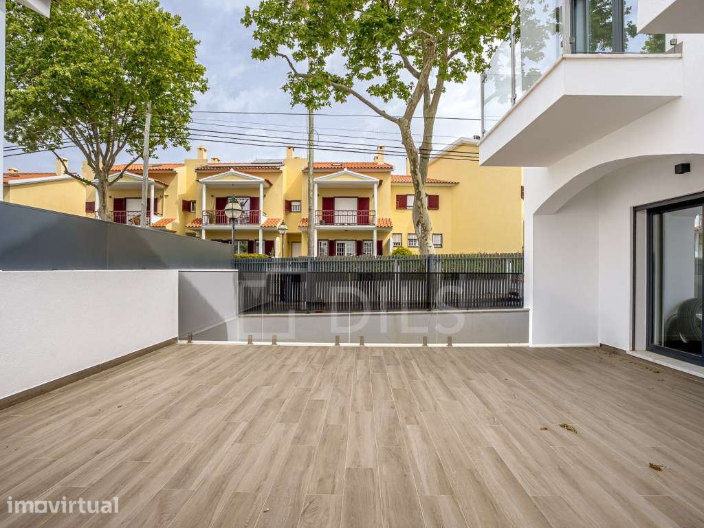 Moradia T4, junto ao mar, em São Pedro do Estoril, Cascais - Grande imagem: 3/30