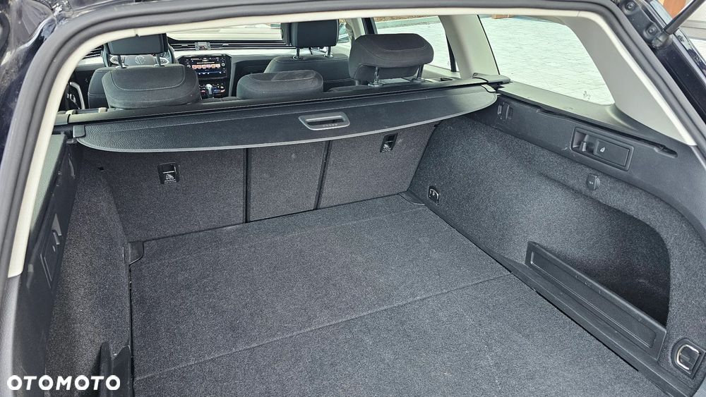 Volkswagen Passat Variant 2.0 TDI EVO Business DSG - 8
